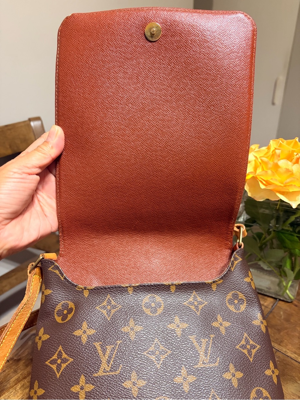 Musette Tango Monogram Short Strap - Picture 9 of 16